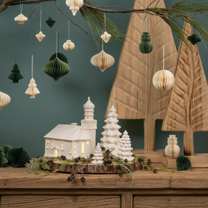 Lichthaus Kirche Wasserburg aus Porzellan in Weiß