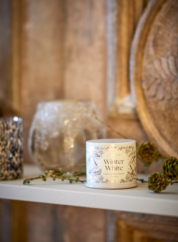 Winter White Duftkerze in Weiß aus Zinn