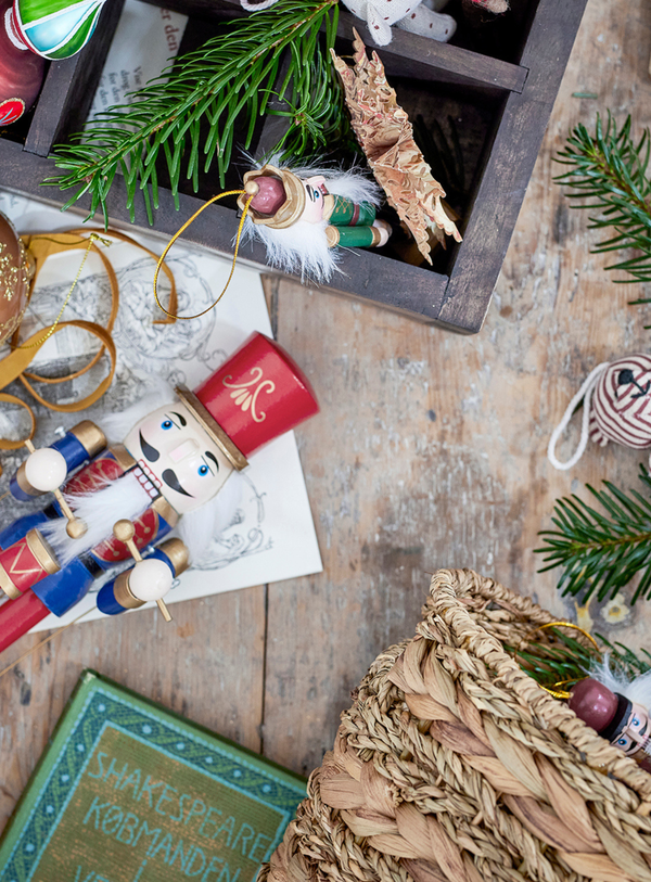 Waltz Spieluhr in rot aus Kiefernholz