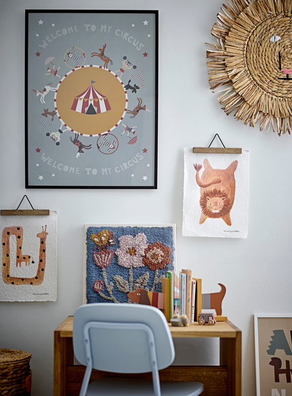 Bunte Buchstützen aus FSC®-Holz in Hundemotiv (Set aus 2)