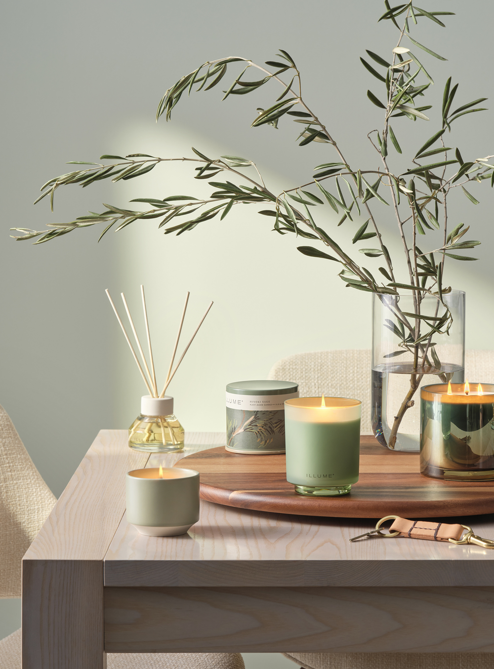 Hinoki Sage Duftkerze in Grün im Demi Vanity Tin