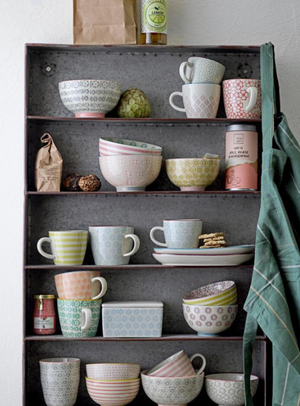 Becher in bunt aus Steingut, 3er-Set