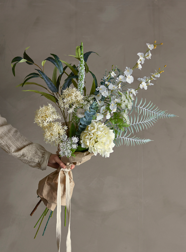 Symphony Blumenstrauß in Weiß