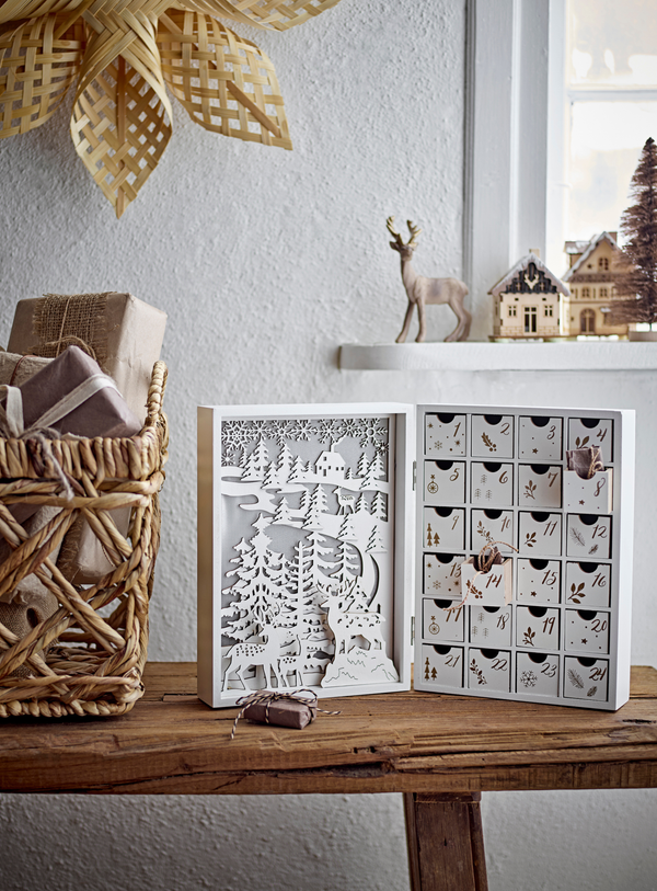 Adventskalender mit Licht in weiß
