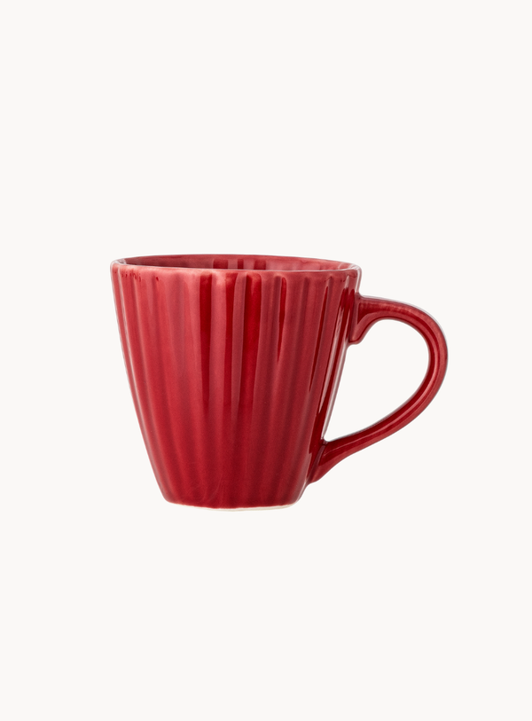 Roter Steingut-Becher mit durchgefärbter Glasur