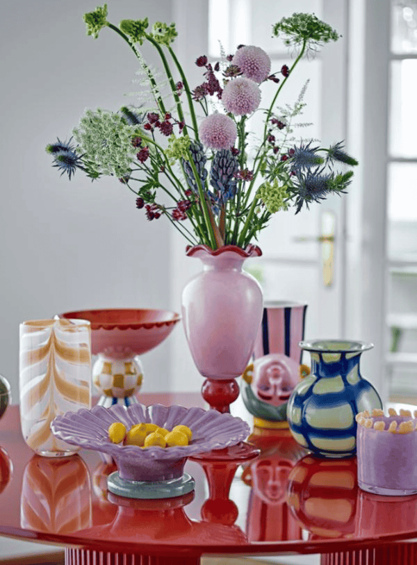 Vase in Rosa aus Glas