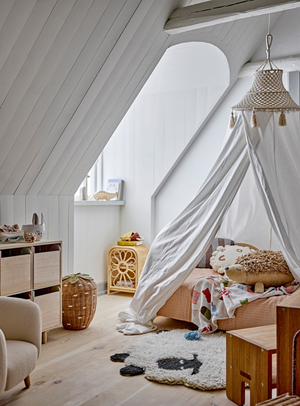 Luftiger Baldachin aus Baumwolle in Natur