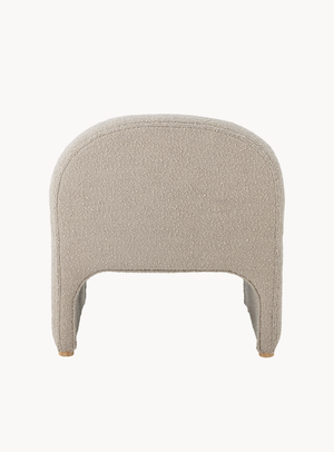 Bouclé-Loungesessel in Natur mit skulpturaler Form