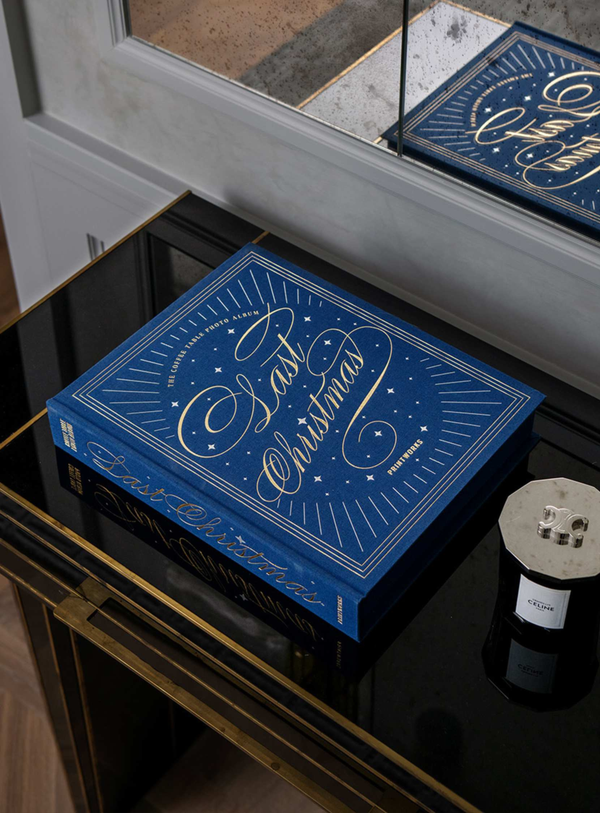 Coffee Table Fotoalbum Last Christmas in Navy mit Goldschrift
