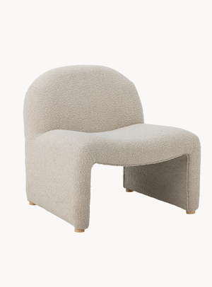 Bouclé-Loungesessel in Natur mit skulpturaler Form