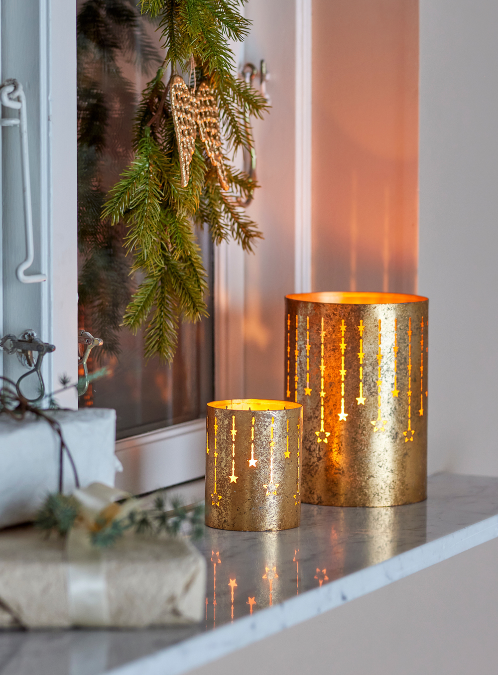 Goldene Teelichthalter aus Metall im 2er Set