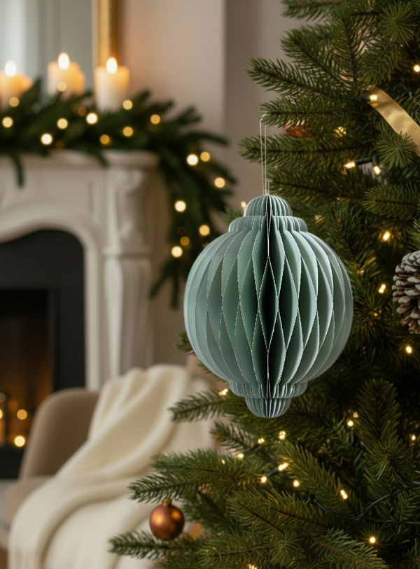Dekorative Papierkugel in Mint