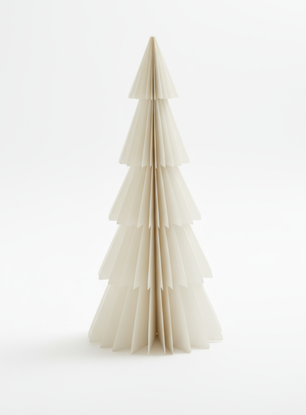 Papier-Tannenbaum in Creme
