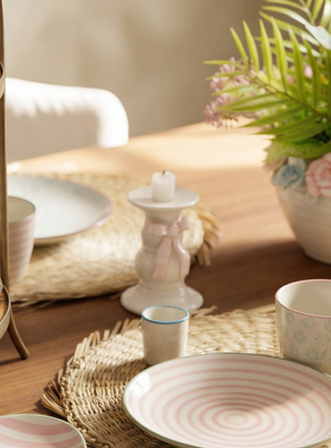 Kerzenständer aus Dolomit in Elfenbein